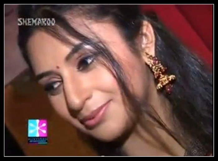 8-tile - divyanka tripathi 2