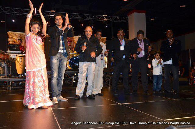 198545_410097145723919_1363537637_n