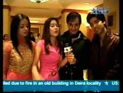 00_03_03 - Culoarea fericirii11