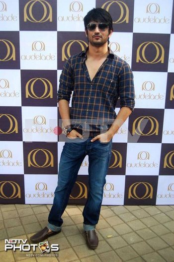 379130_246578968733324_1150673931_n