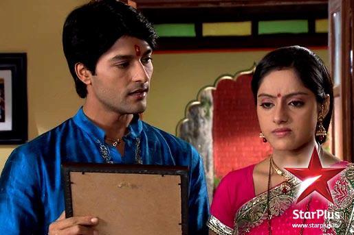 393235_361449747267858_2099703243_n - xxDiya Aur Baati Hum-Destine implinitexx
