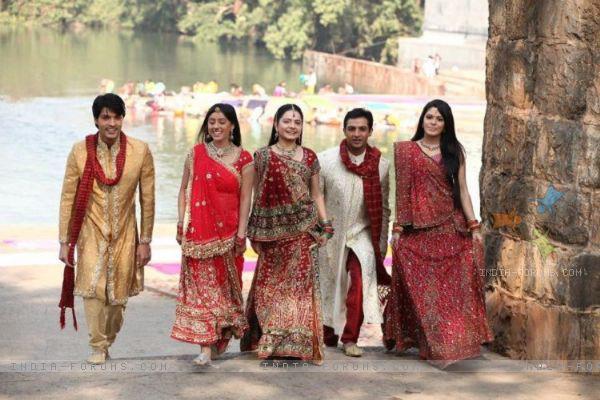 483370_361443857268447_329549419_n - xxDiya Aur Baati Hum-Destine implinitexx