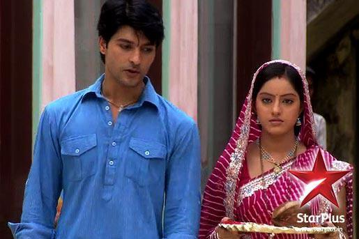 532131_361450457267787_572408116_n - xxDiya Aur Baati Hum-Destine implinitexx