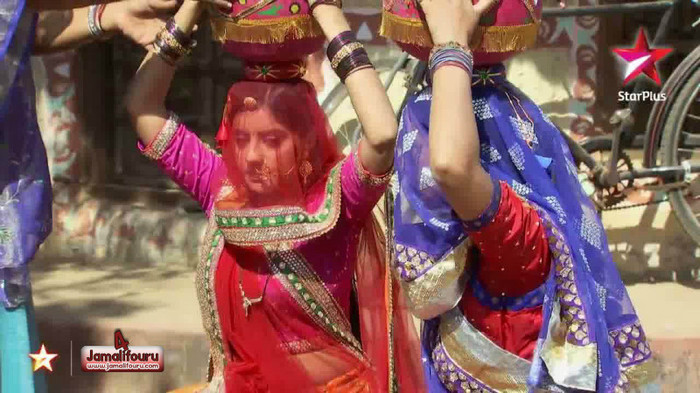 vlcsnap2012021822h44m57 - Deepika Singh