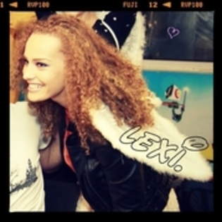 80053819_VQGFHVX3 - Lala Love