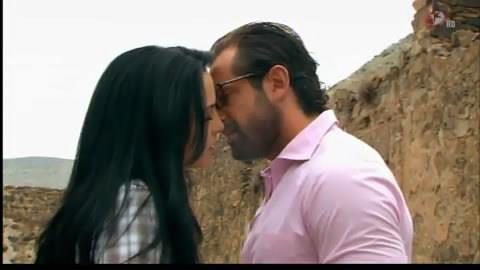 sarut21 - Rodrigo si Luciana se saruta