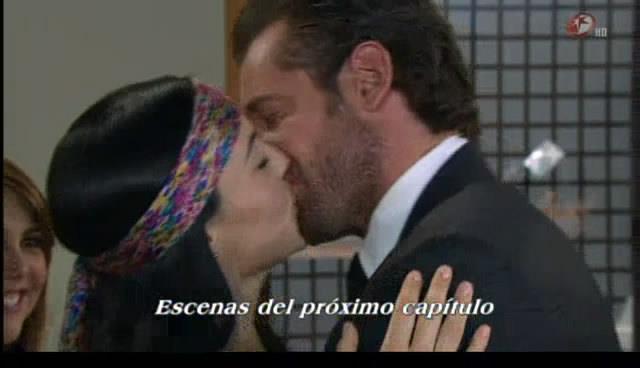sarut27 - Rodrigo si Luciana se saruta