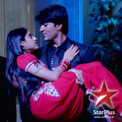 530025_10151177303867868_651041671_n - Sooraj and Sandhya