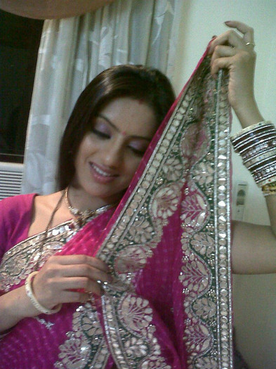 375816_285831751448964_100000664259067_896749_297334233_n - Deepika Singh