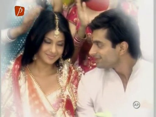 Armaan-and-Riddhima-Jennifer-dill-mill-gayye-hearts-have-met-30954528-512-384 - jennifer winget12