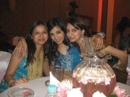 529617_261397807308548_1487119352_n - xxShilpaxx
