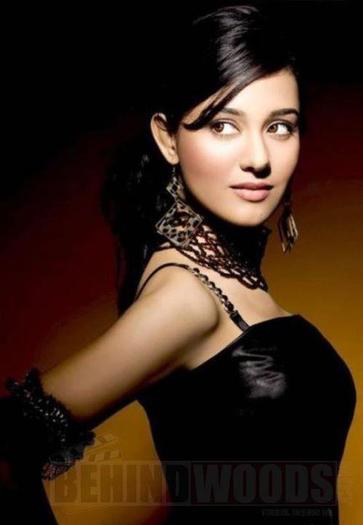 402344_238747559529562_445805623_n - Amrita Rao