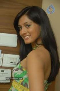 imagesCAT4HN00 - Parvati Vaze