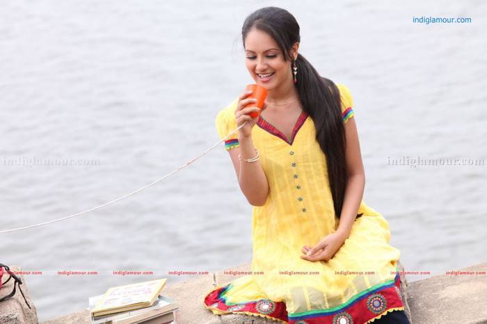 Pooja-Bose_16061rs - Puja Bose