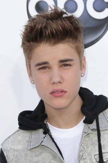 xMagicTeensx3; Justin Bieber
