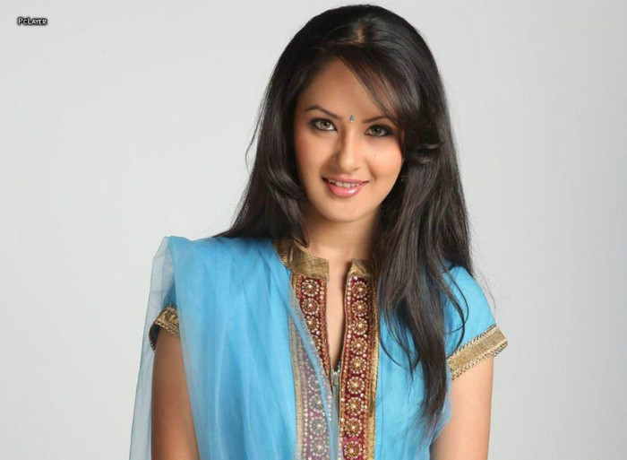 Pooja-Bose-Wallpaper-5 - Puja Bose