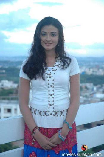 576732_287083164716076_926944136_n