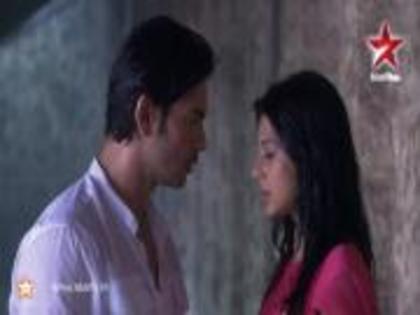 223966_421342577903551_1480505052_a - jennifer winget12