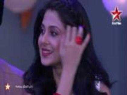 378255_421340701237072_1621207086_a - jennifer winget12