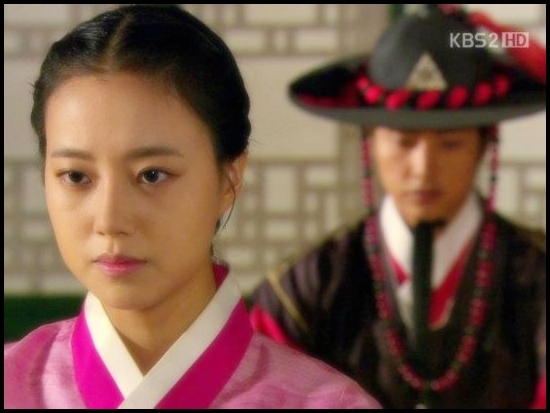 [i.p] Unchiule...el e sergentul Hong Mi Shin...{srry pt dimensiunea pozei>.<} - Obsession of Power-Episodul 4