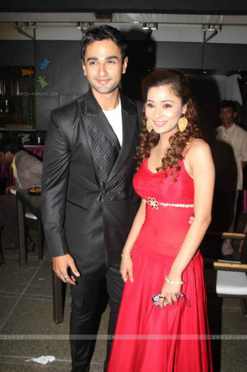  - Sara Khan At Party of Preet Se Bandhi Yeh Dori Ram Milaayi Jodi