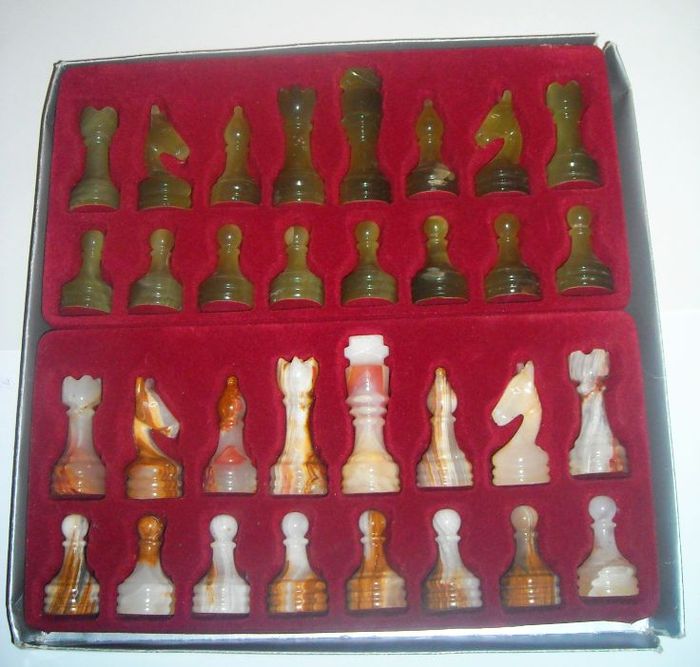 Piese vechi de jad rar = 275 de lei