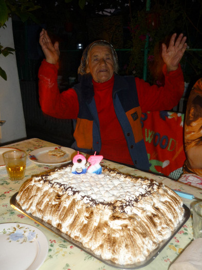 tort cu crema de zahar ars ziua bunicii 20 - De-ale gurii