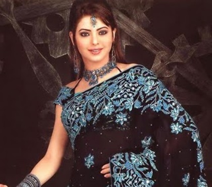 9 - Aamna Sharif