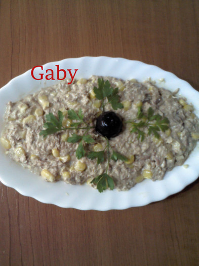 Salata de ton si porumb