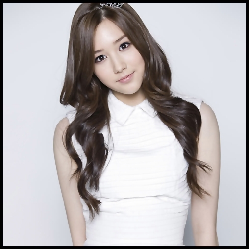 ~>...Je`l asteapta cuminte pe G.D...[se aseaza pe fotoliu]...Sunt cuminte...;;) - Xx Episodul-36 xX