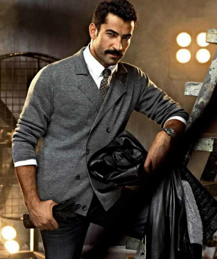 423612_418517384875026_1072541257_n - Ezel-Kenan Imirzalioglu 2012