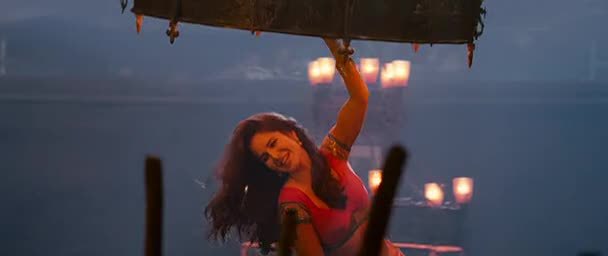 vlcsnap-00166 - Chikni Chameli