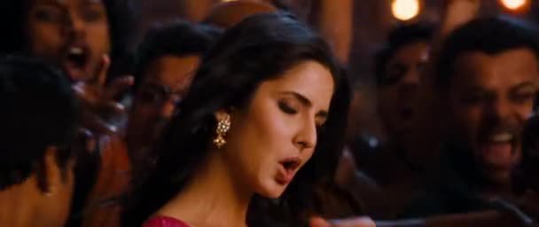 vlcsnap-00221 - Chikni Chameli