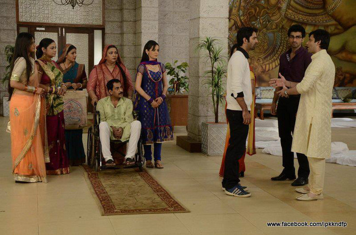 23 - Iss Pyaar Ko Kya Naam Doon - Picture Gallery III