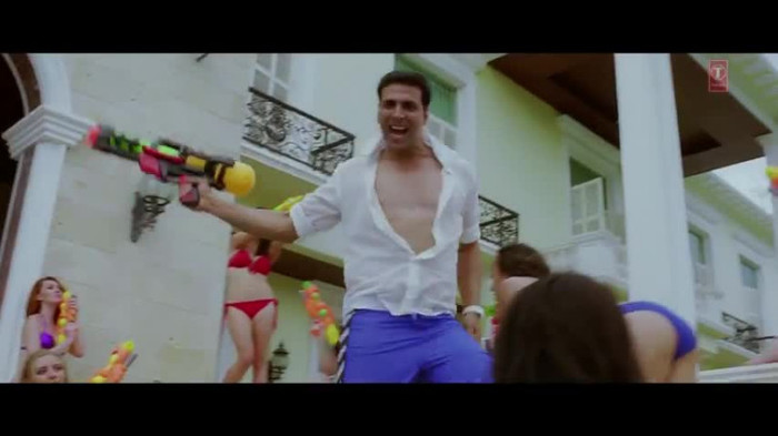 vlcsnap-00035 - Make Some Noise - Desi Boyz