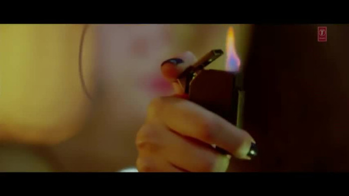 vlcsnap-00183 - Make Some Noise - Desi Boyz