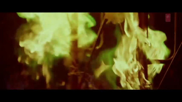 vlcsnap-00186 - Make Some Noise - Desi Boyz