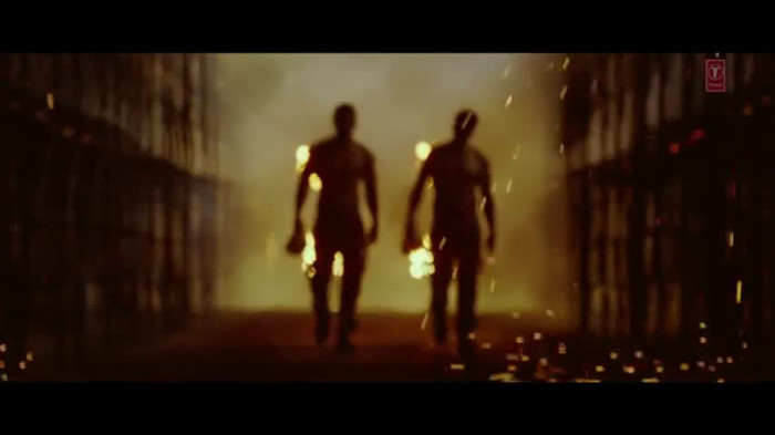 vlcsnap-00200 - Make Some Noise - Desi Boyz