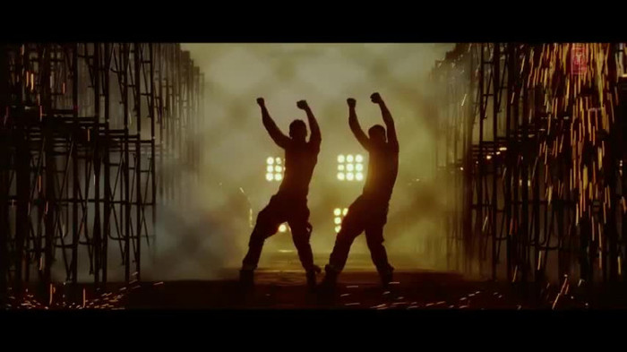 vlcsnap-00274 - Make Some Noise - Desi Boyz