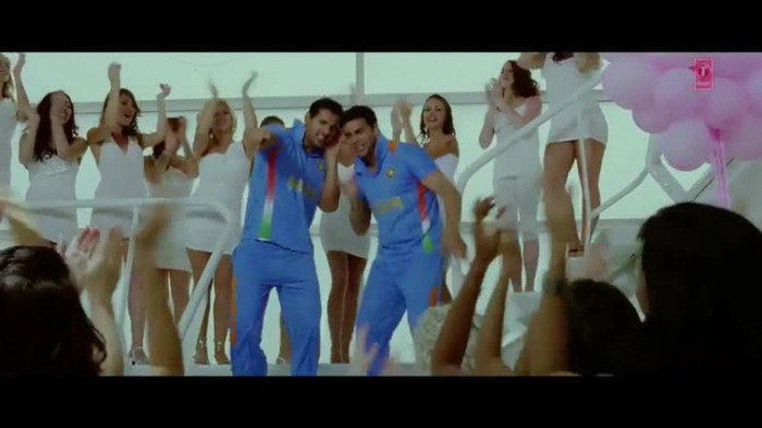 vlcsnap-00299 - Make Some Noise - Desi Boyz