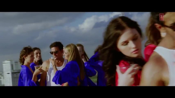 vlcsnap-00323 - Make Some Noise - Desi Boyz