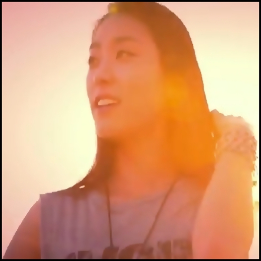 ^^..Yaa,sper sa nu regret :)) *il baga cu capul in apa* oups :)) - PARK 4