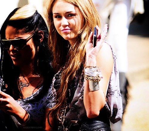 . tumblr with . Miley (8) - 0x - Tumblrs - with - Miley