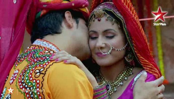 317575_370930449651757_754653713_n