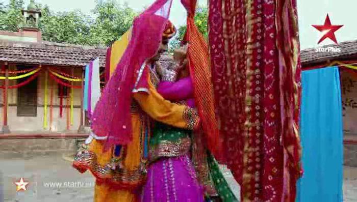 487438_370930469651755_55181706_n