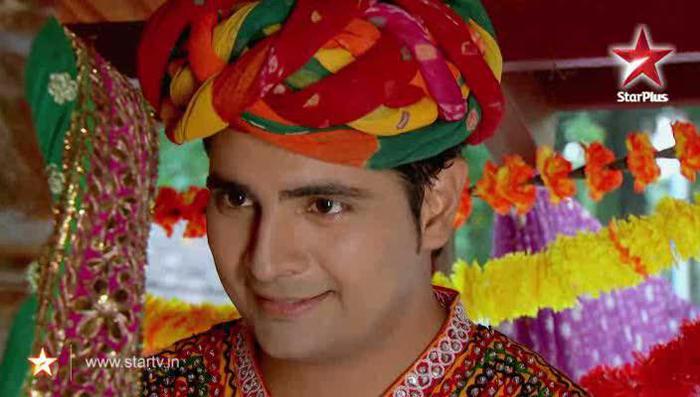 579715_370930726318396_430103069_n