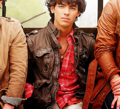 tumblr_mb88smAB891royx4ho1_500