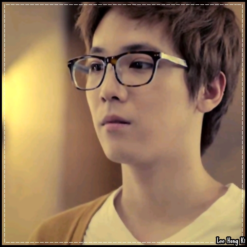 >> [intorcandu`se]...Buna..Tia..:-h[stranuta]