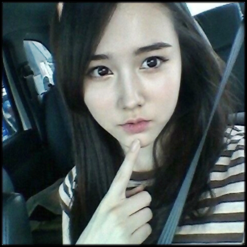 ~> Hyun?...zau asa..lui ala nu`i dau pwp...:))...Nu ma tin de promisiune.:))
