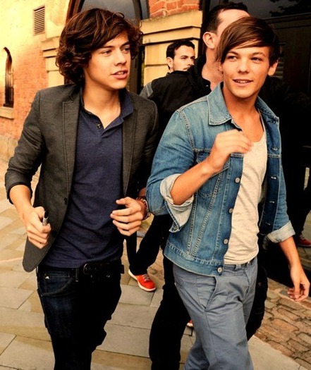 tumblr_mb8bn40bf21qkd9fqo1_500